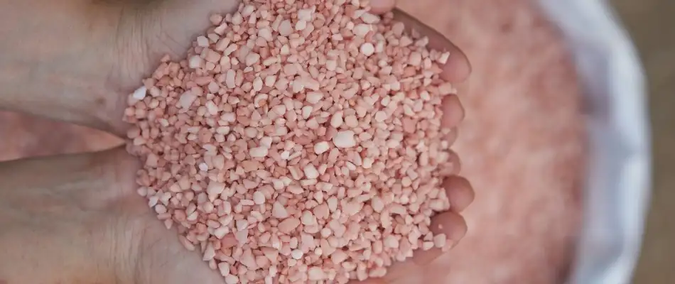 Granular potassium pellets for fertilizer